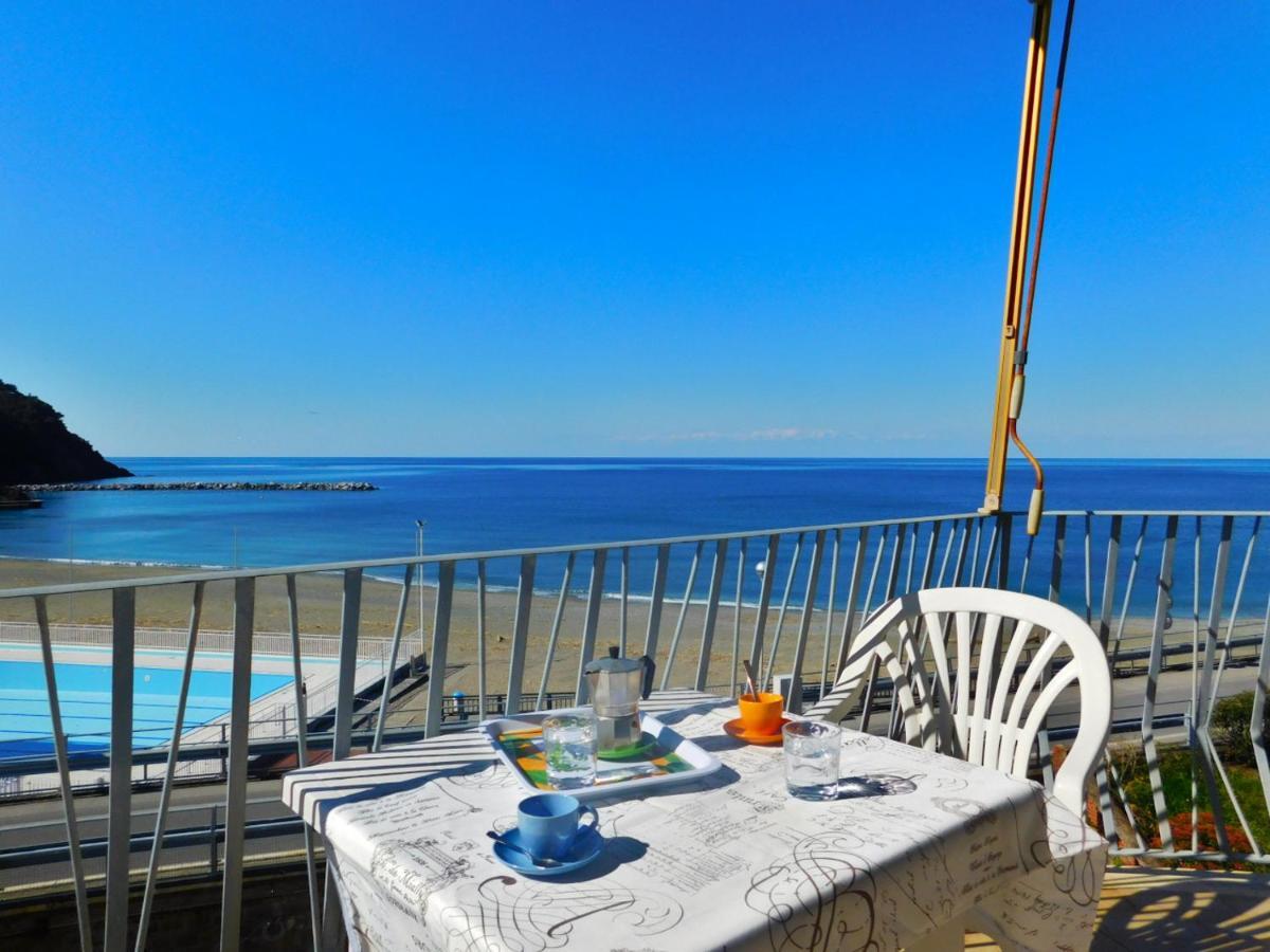 Trilocale Con Meravigliosa Vista Mare, Levanto Kültér fotó